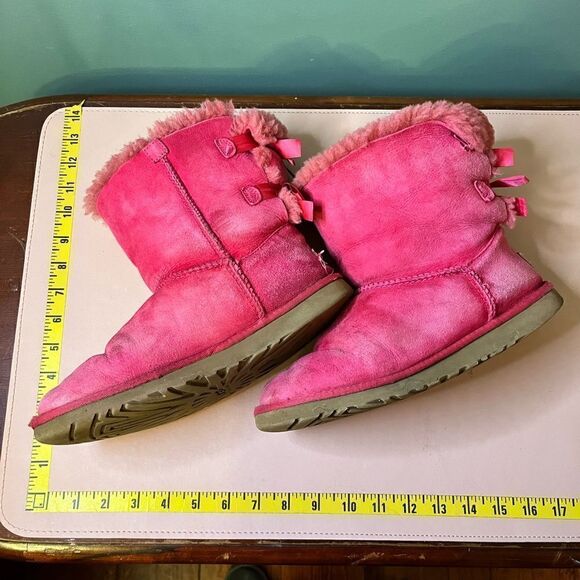 UGG Pink Boots With BowsโSize 8 WORNโUSED - Picture 12 of 15